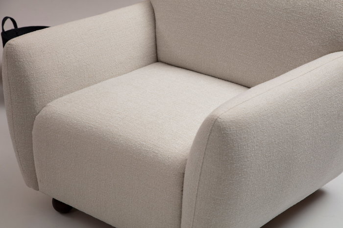 Atelier Del Sofa Eddy - Sillón orejero Crema Atelier Del Sofa Eddy - Sillón orejero Crema